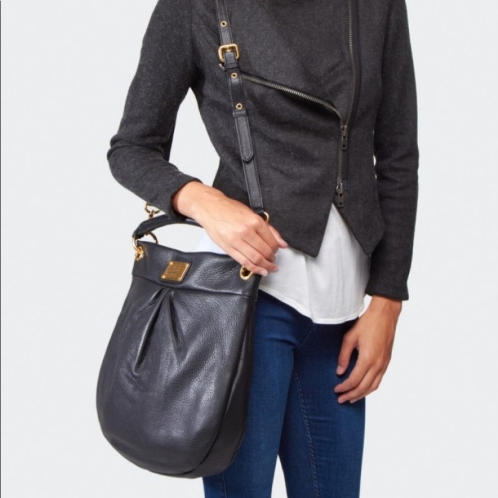 Classic Q Hillier Hobo in Black - Picture 3 of 8